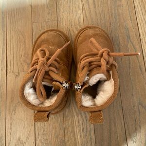 UGG Neumel II Water Resistant Chukka chestnut size 6